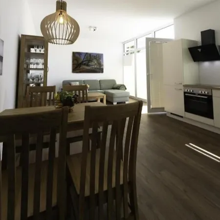 Hafen 12-2 Stilvolle Ferienwohnung Am Stadthafen Prázdninový dům *