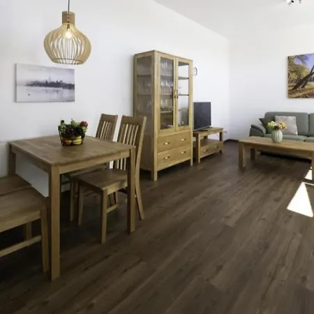 Prázdninový dům Hafen 12-2 Stilvolle Ferienwohnung Am Stadthafen *