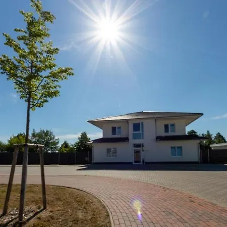 Prázdninový dům Hafen 12-2 Stilvolle Ferienwohnung Am Stadthafen Röbel